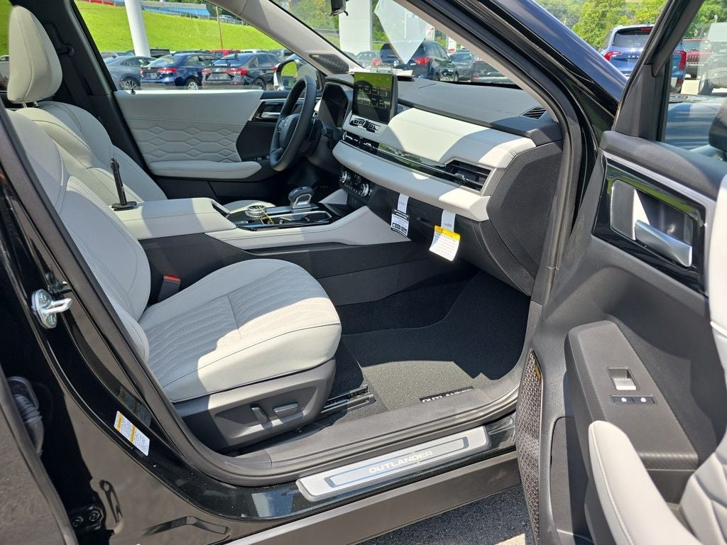 2025 Mitsubishi Outlander SEL