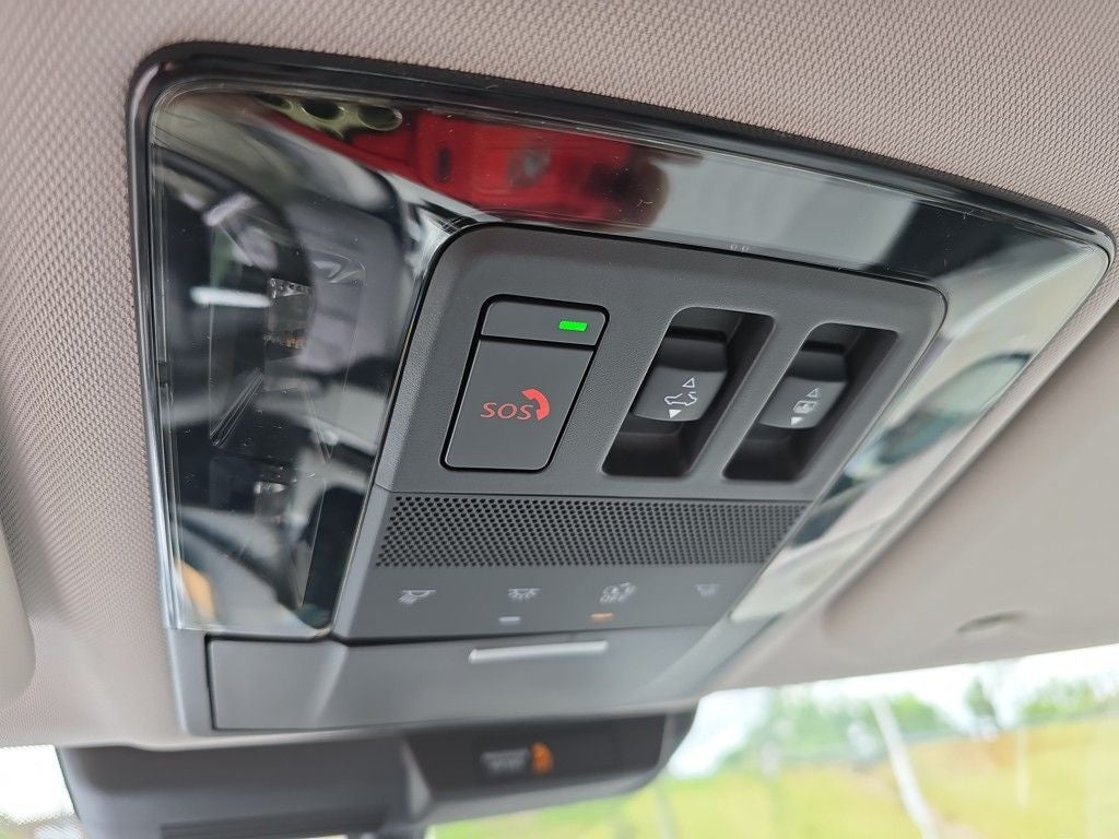 2025 Mitsubishi Outlander SEL Platinum