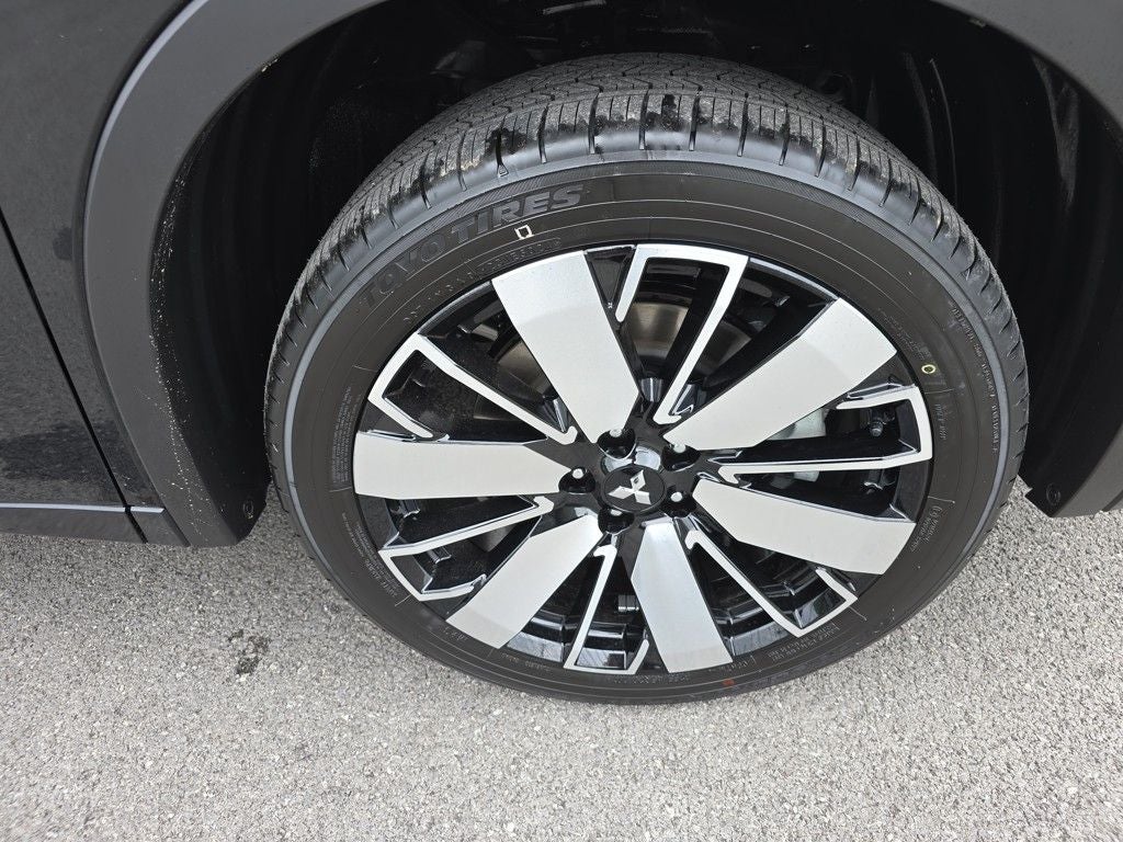 2025 Mitsubishi Outlander SEL Platinum