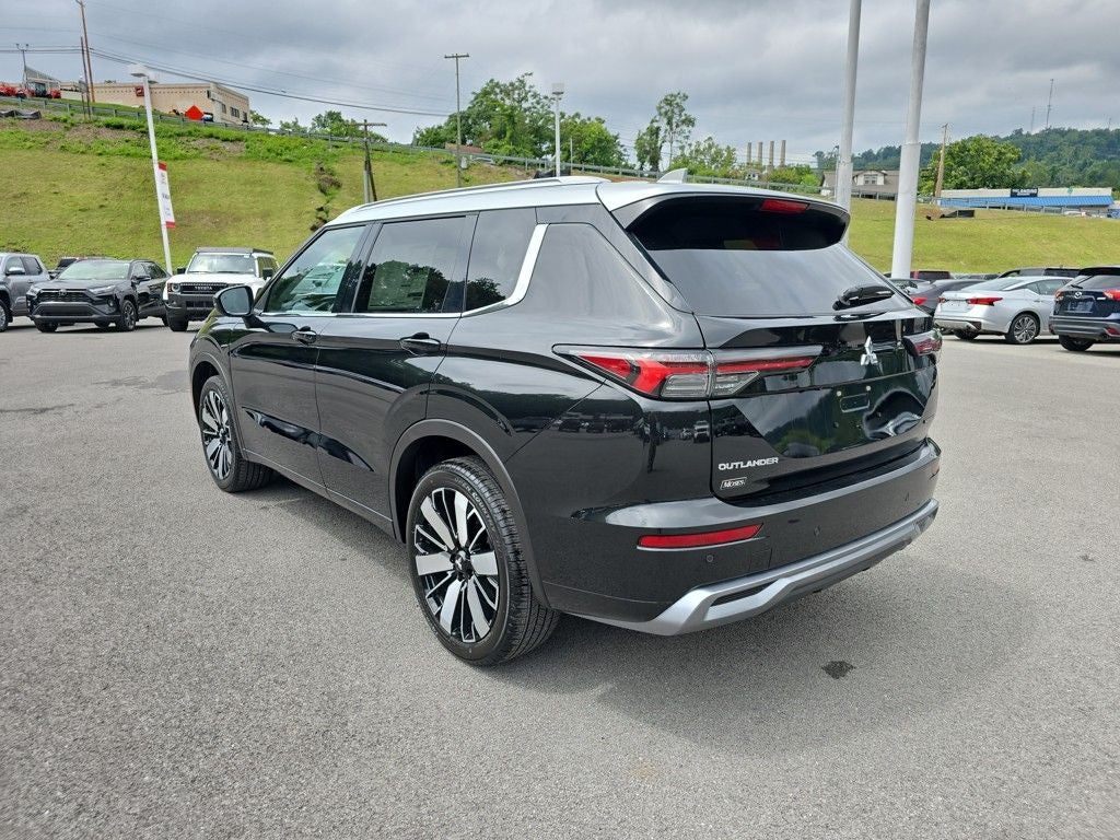 2025 Mitsubishi Outlander SEL Platinum