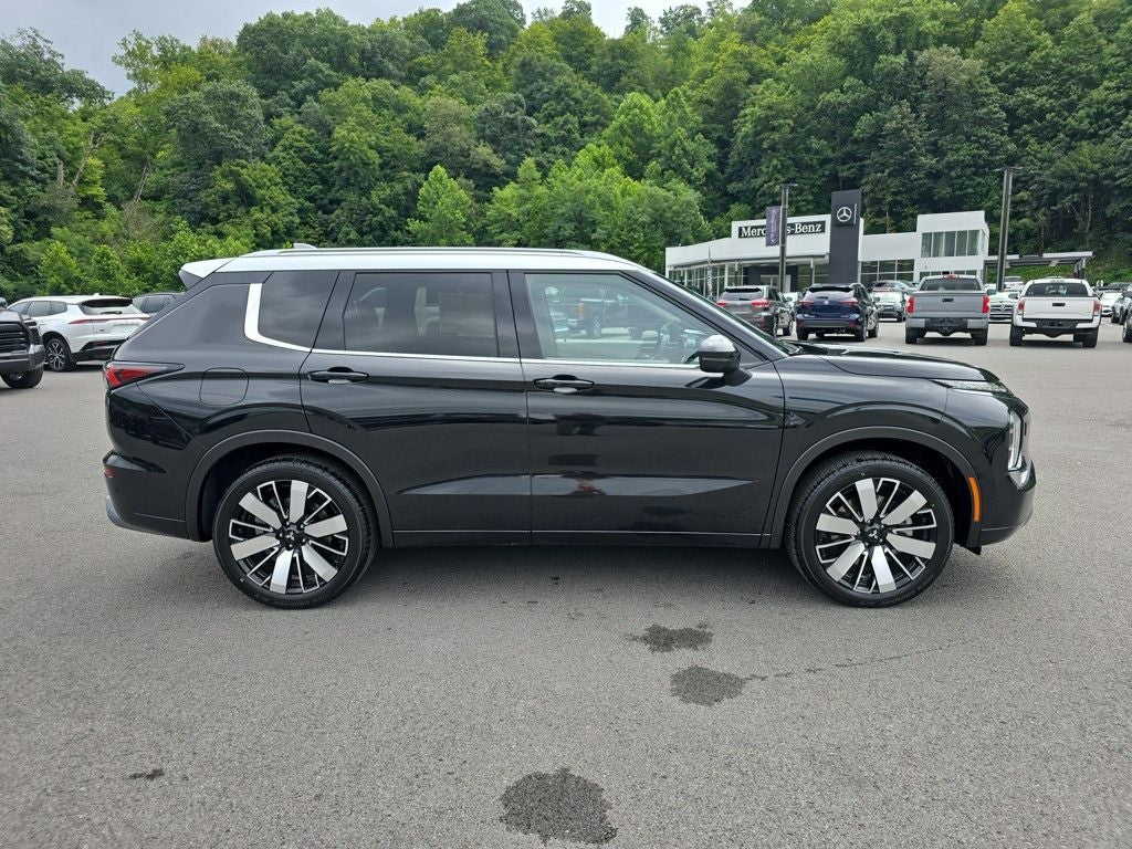 2025 Mitsubishi Outlander SEL Platinum