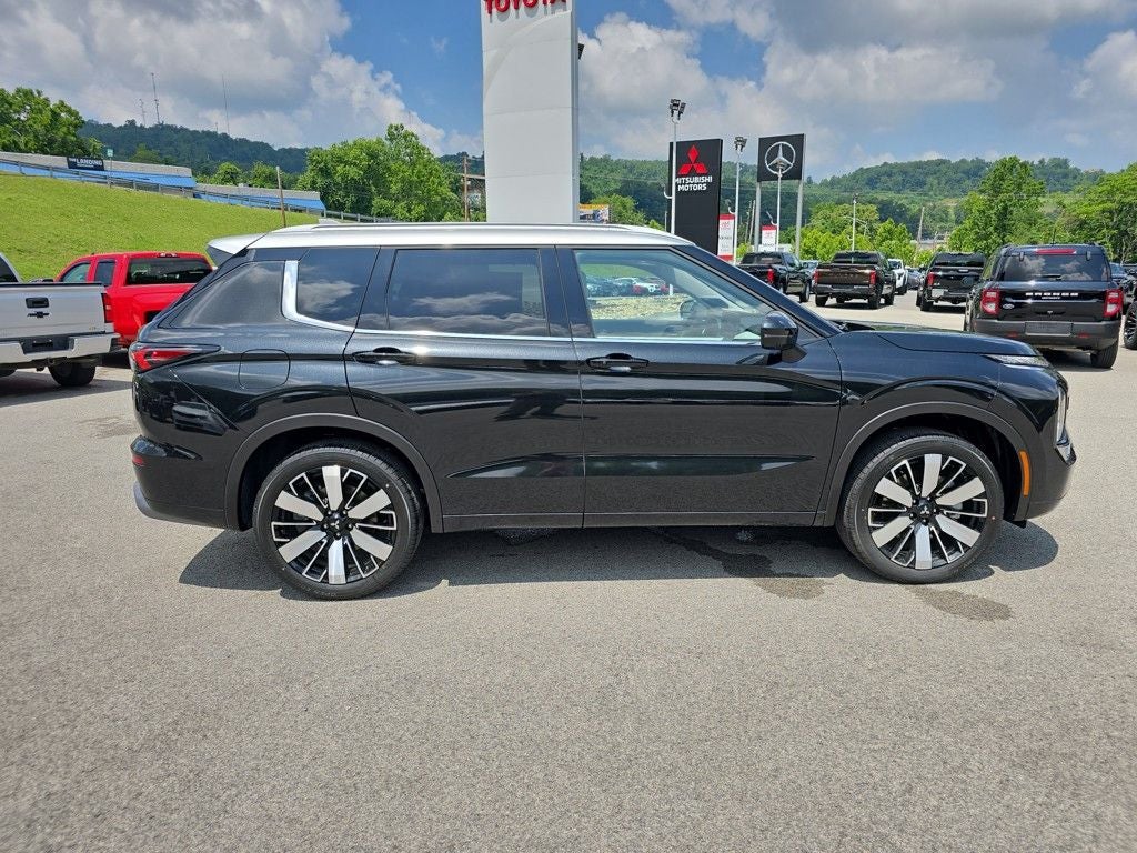 2025 Mitsubishi Outlander SEL