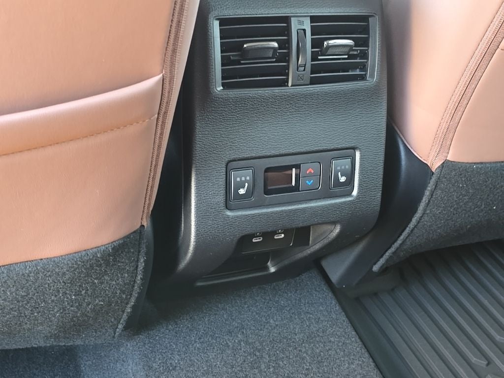 2025 Mitsubishi Outlander SEL