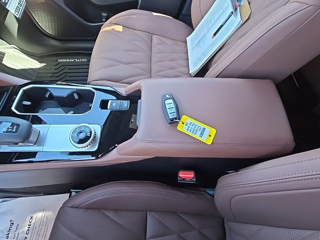 2025 Mitsubishi Outlander SEL