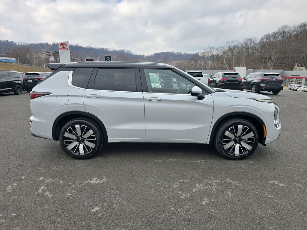 2026 Mitsubishi Outlander SEL