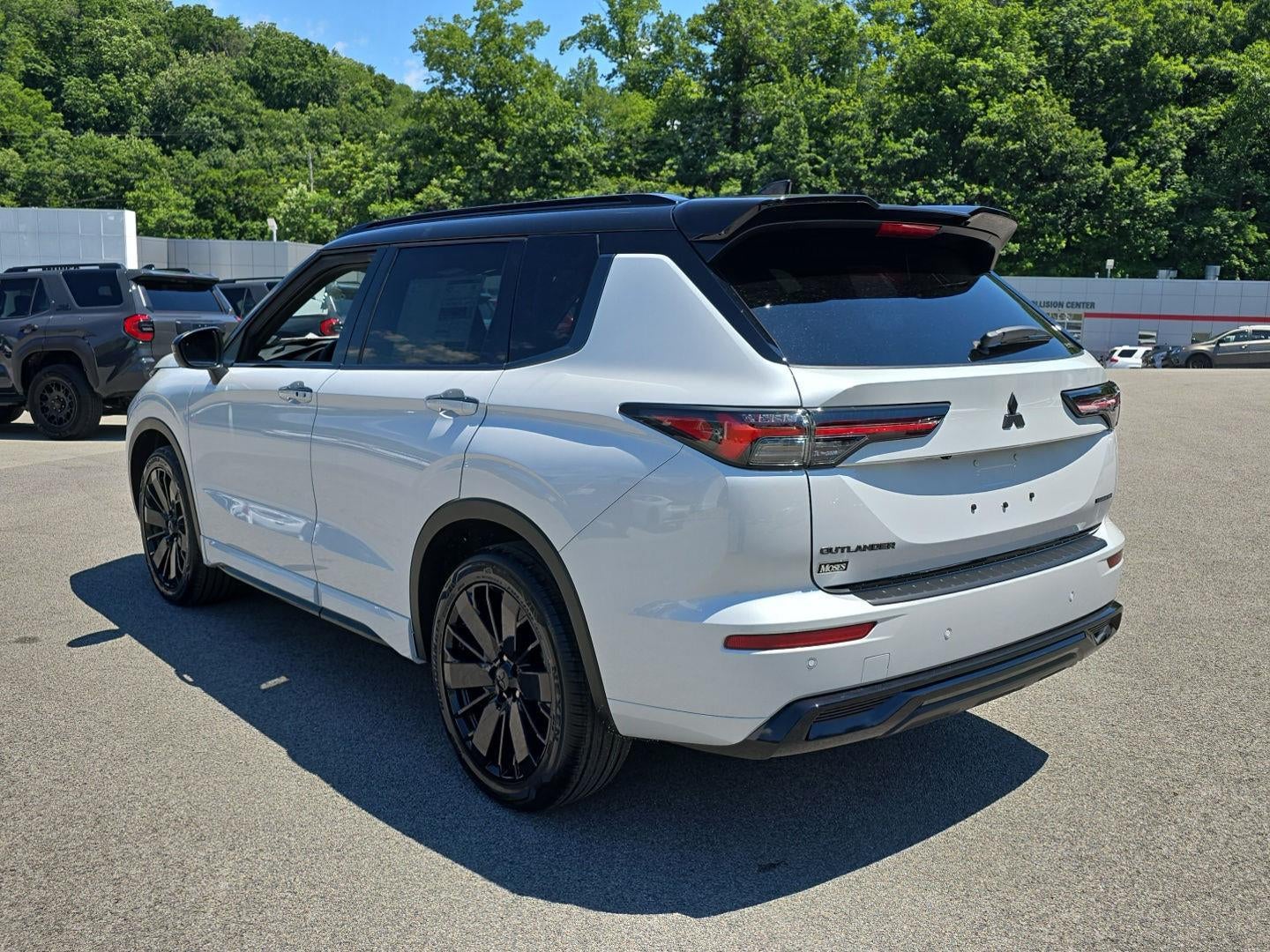 2026 Mitsubishi Outlander Black Edition