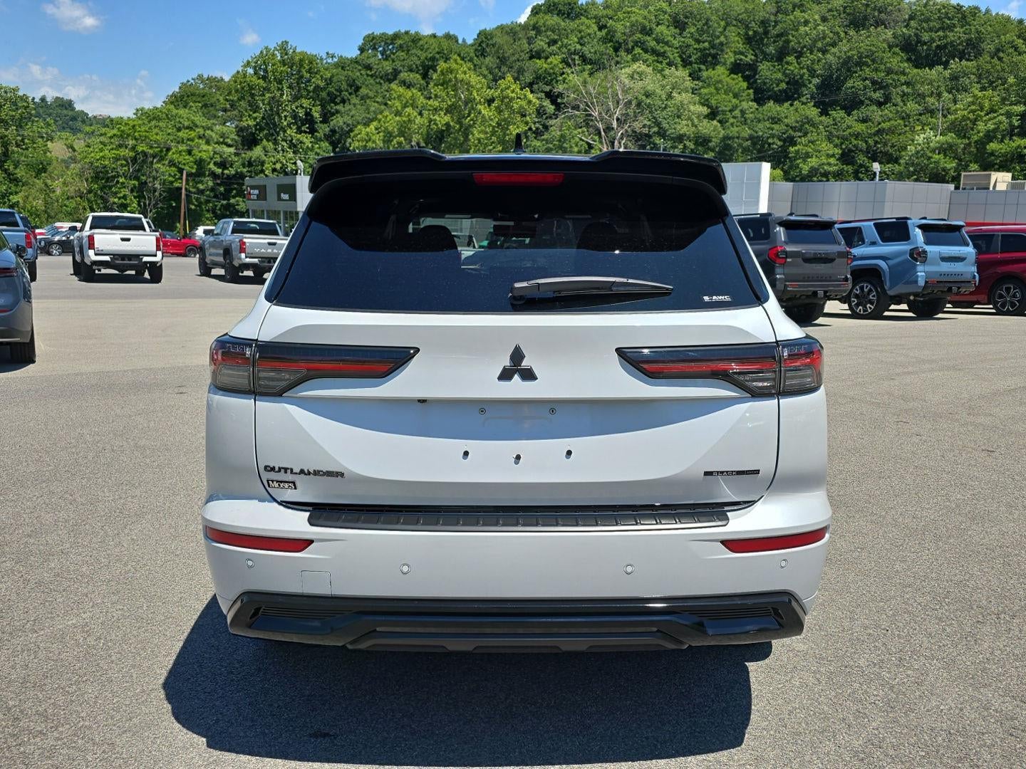 2026 Mitsubishi Outlander Black Edition