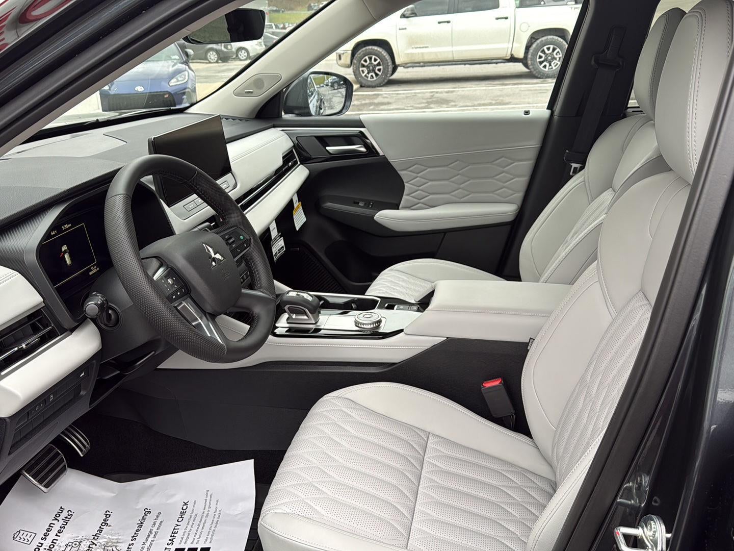 2026 Mitsubishi Outlander SEL