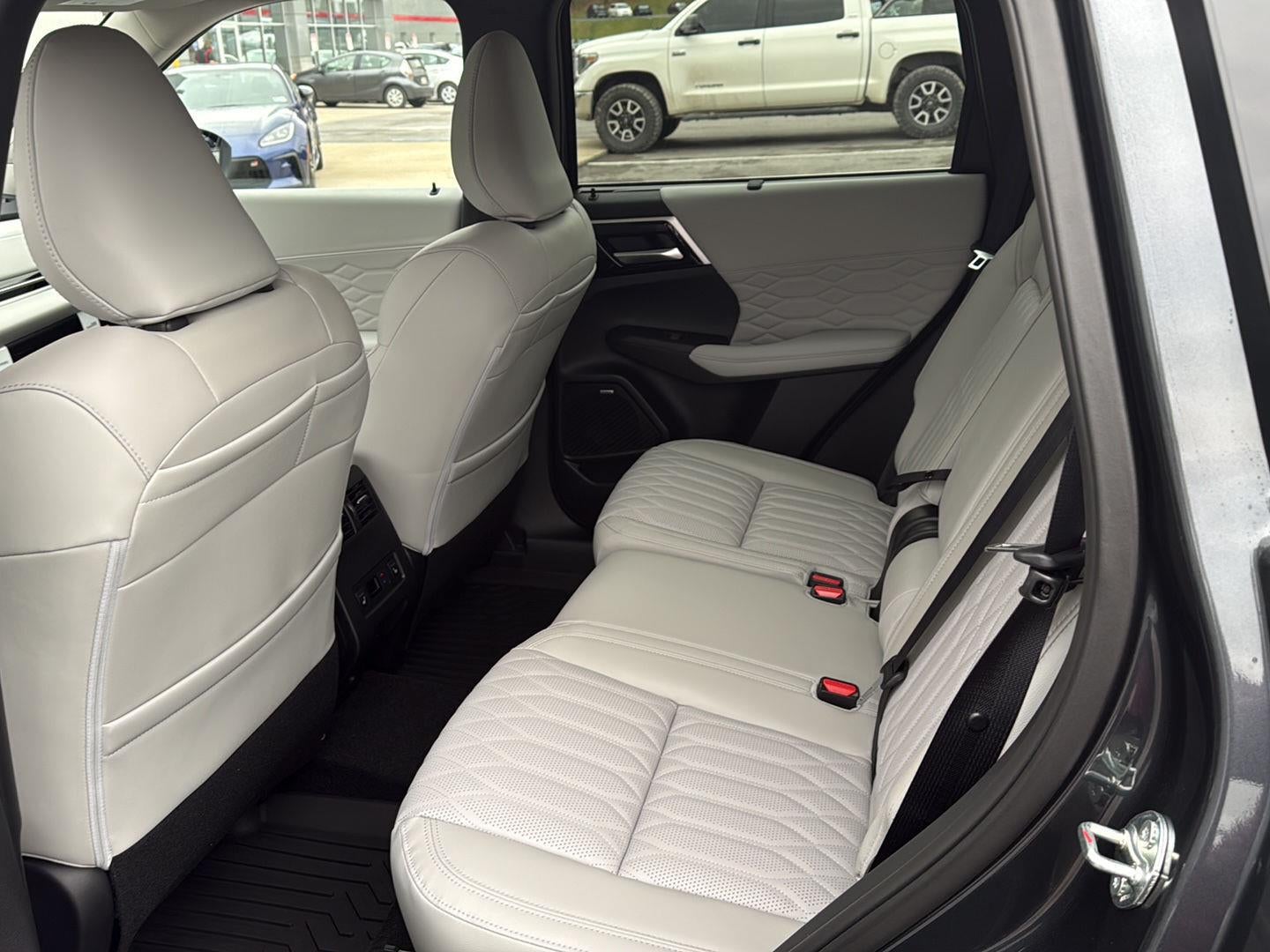 2026 Mitsubishi Outlander SEL