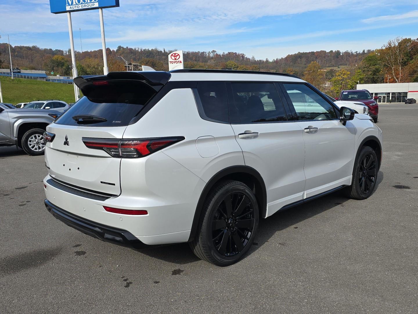 2027 Mitsubishi OUTLANDER BLACK EDITION S-AWC