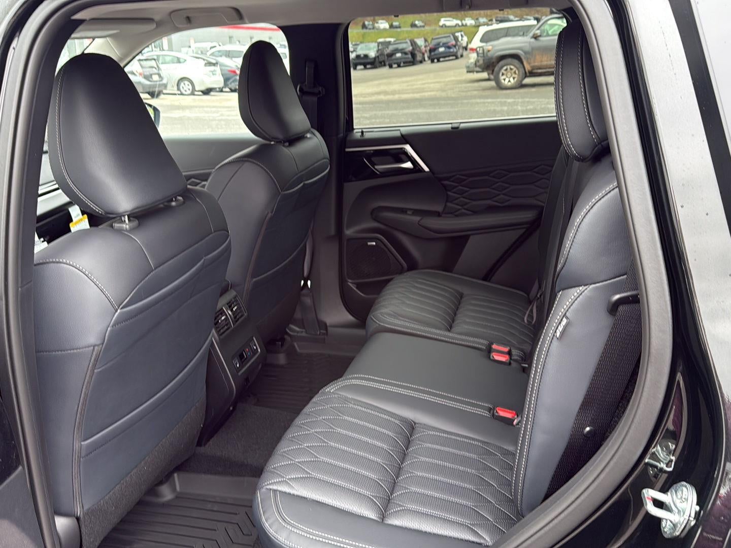 2026 Mitsubishi Outlander SEL