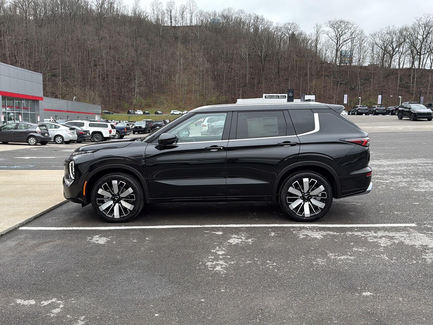 2026 Mitsubishi Outlander SEL