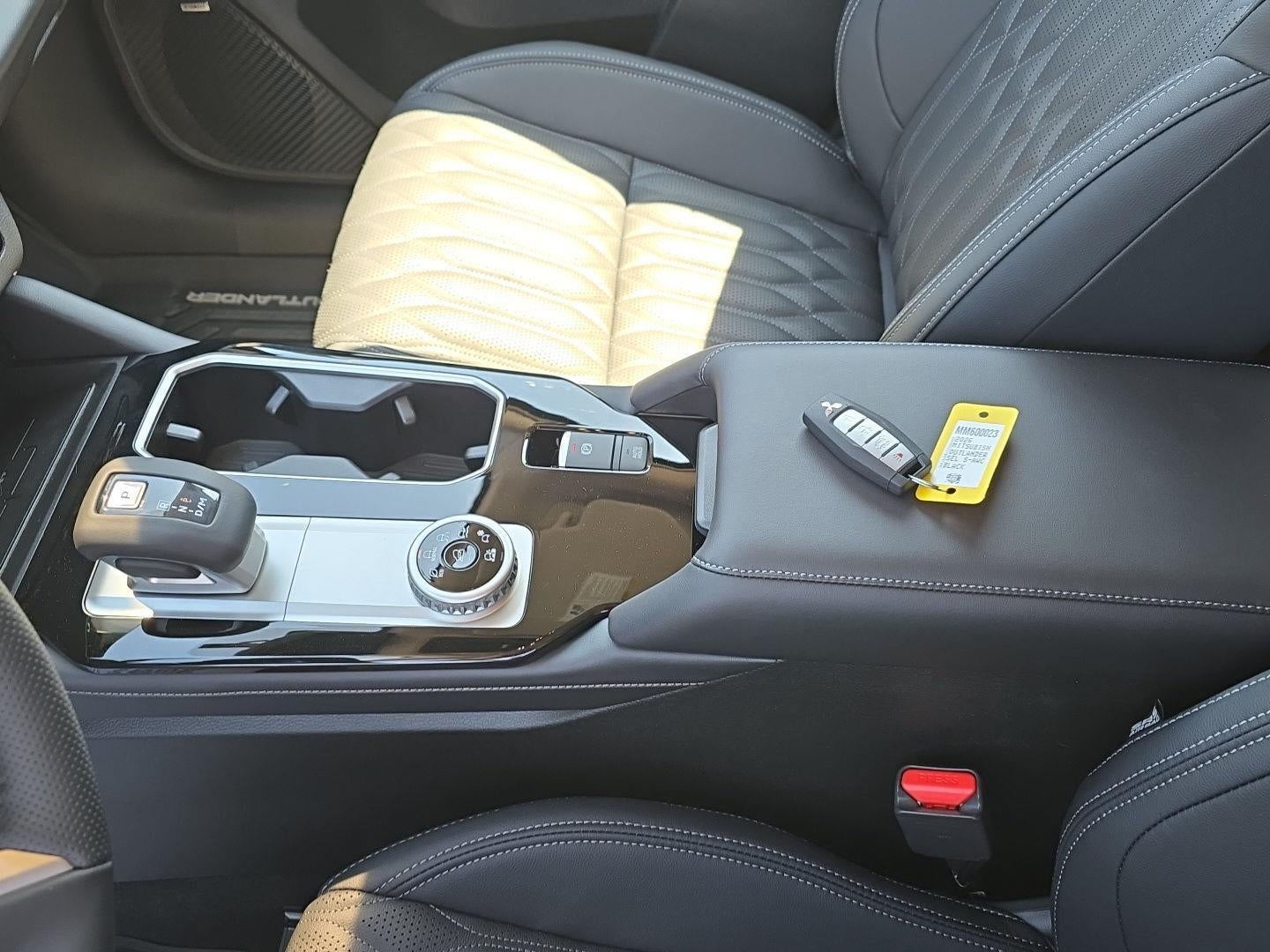 2026 Mitsubishi Outlander SEL