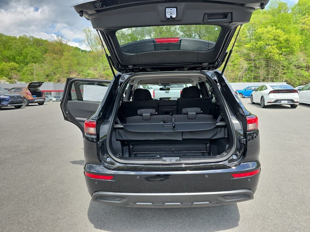 2025 Mitsubishi Outlander PHEV ES