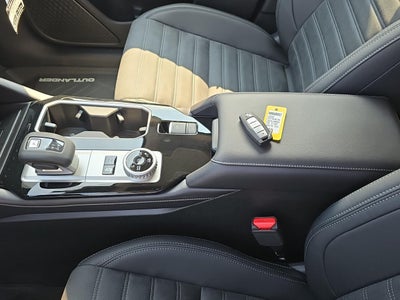 2026 Mitsubishi Outlander Plug-In Hybrid SE