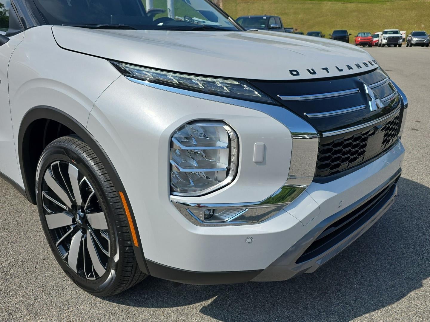 2026 Mitsubishi Outlander Plug-In Hybrid SE