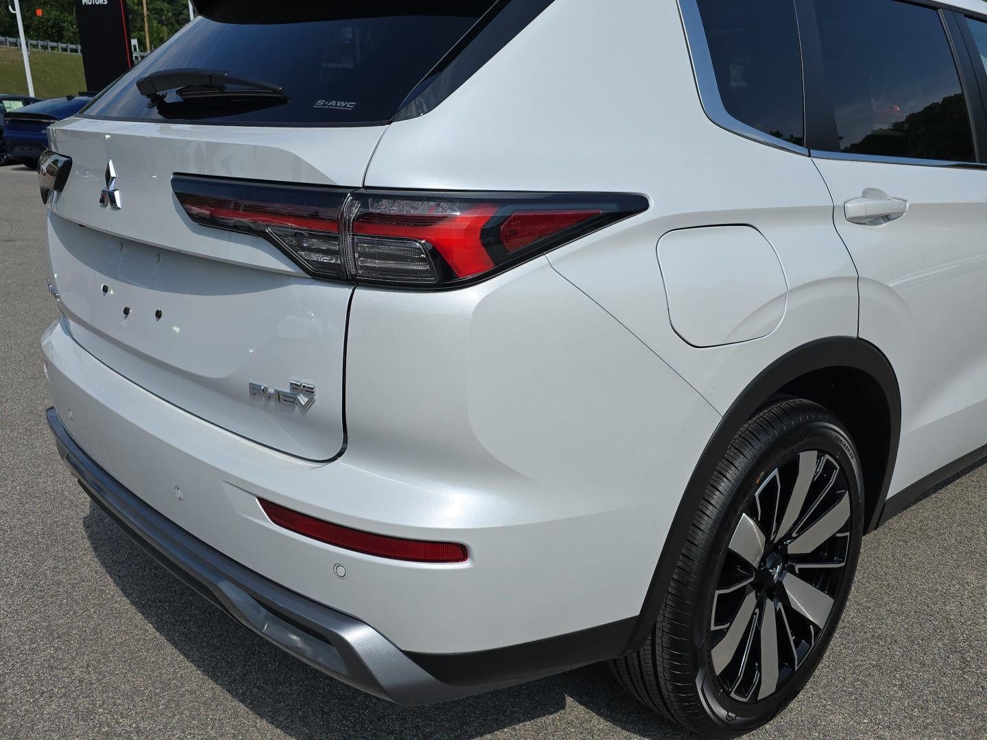 2026 Mitsubishi Outlander Plug-In Hybrid SE