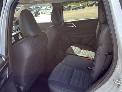 2026 Mitsubishi OUTLANDER PLUG-IN HYBRID SE S-AWC