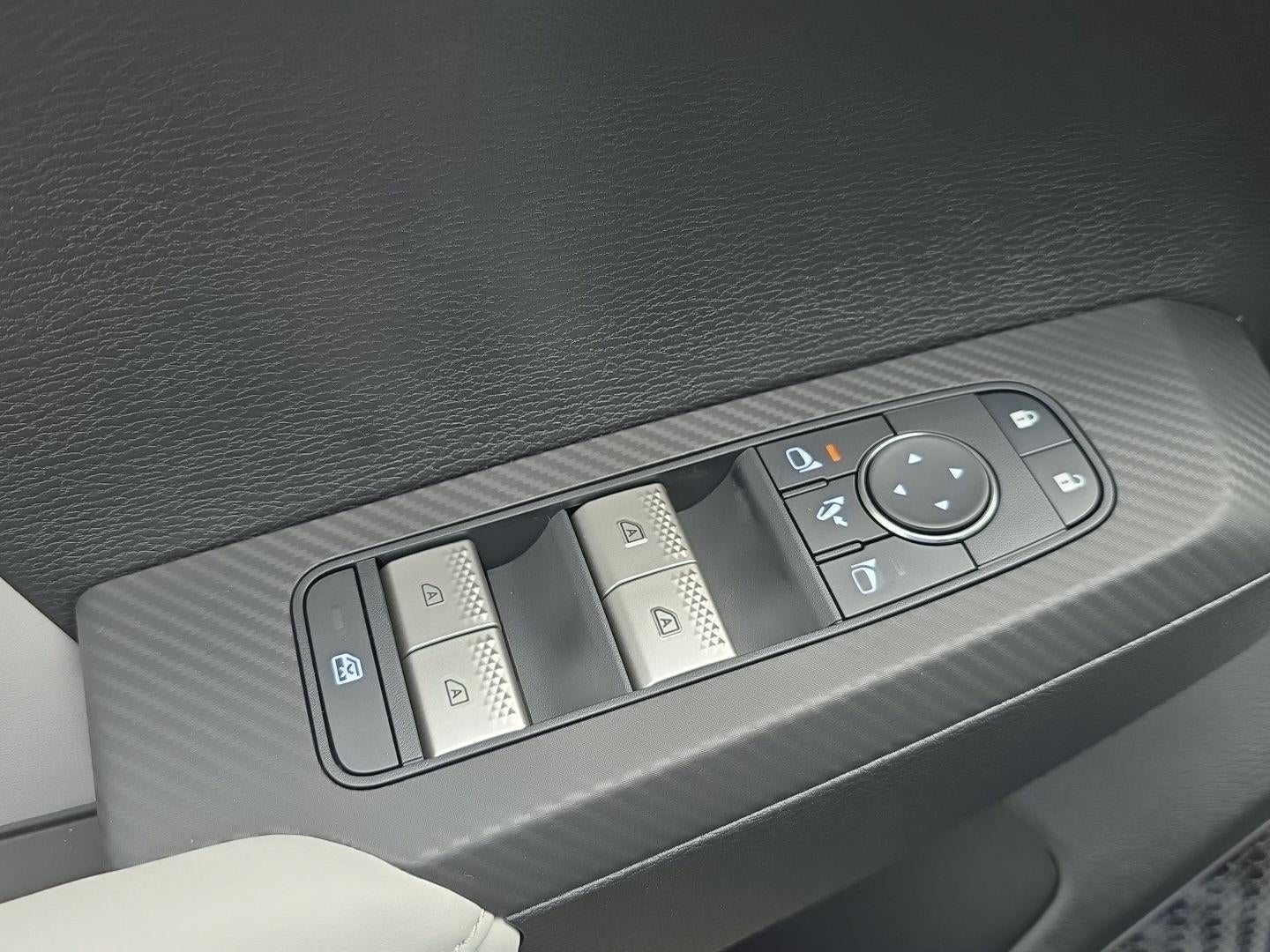 2026 Mitsubishi Outlander Plug-In Hybrid SE