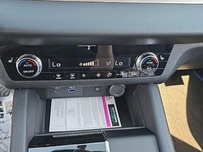 2025 Mitsubishi Outlander PHEV SE