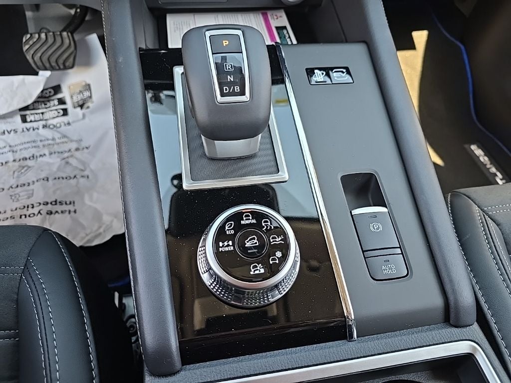 2025 Mitsubishi Outlander PHEV SE