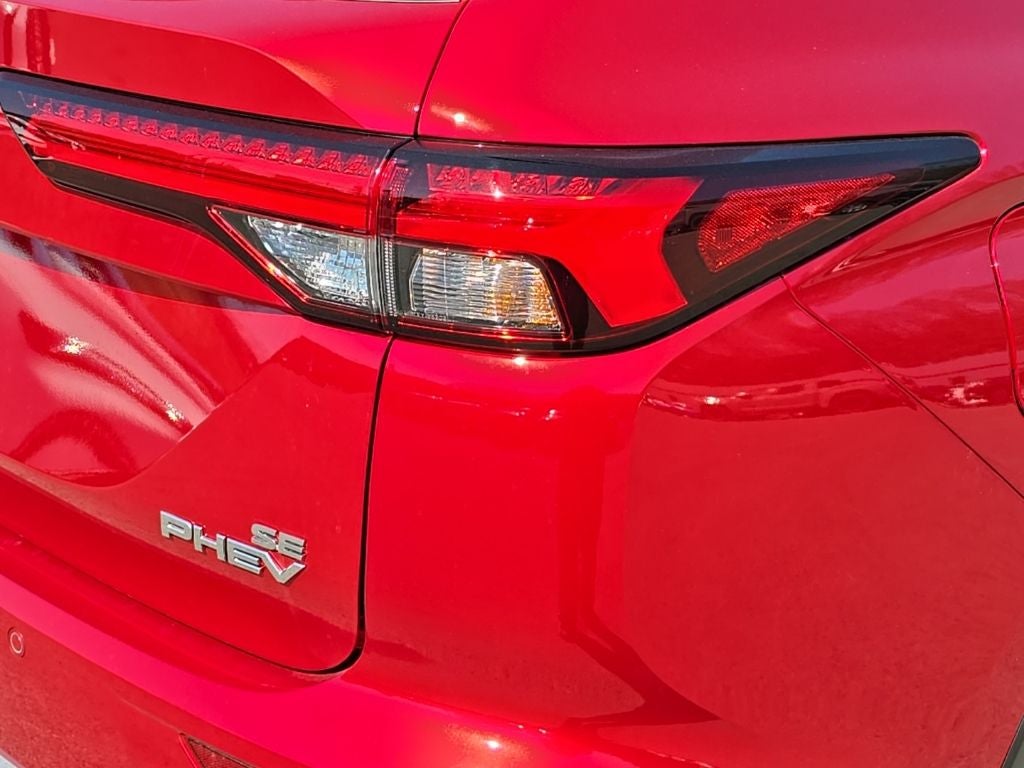 2025 Mitsubishi Outlander PHEV SE