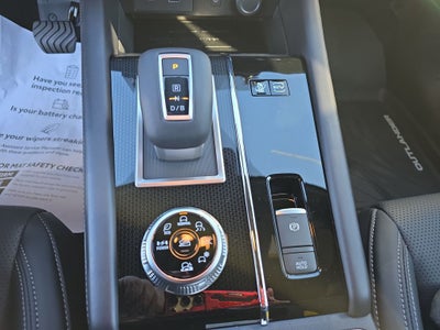 2025 Mitsubishi Outlander PHEV SEL Black Edition