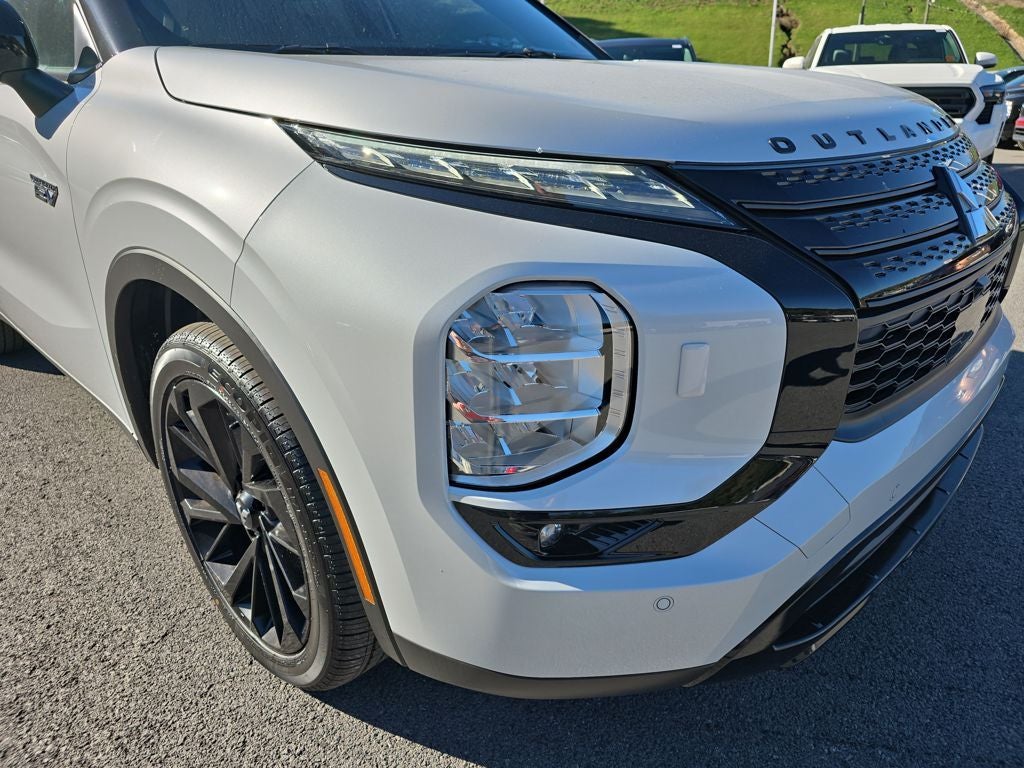 2025 Mitsubishi Outlander PHEV SEL Black Edition