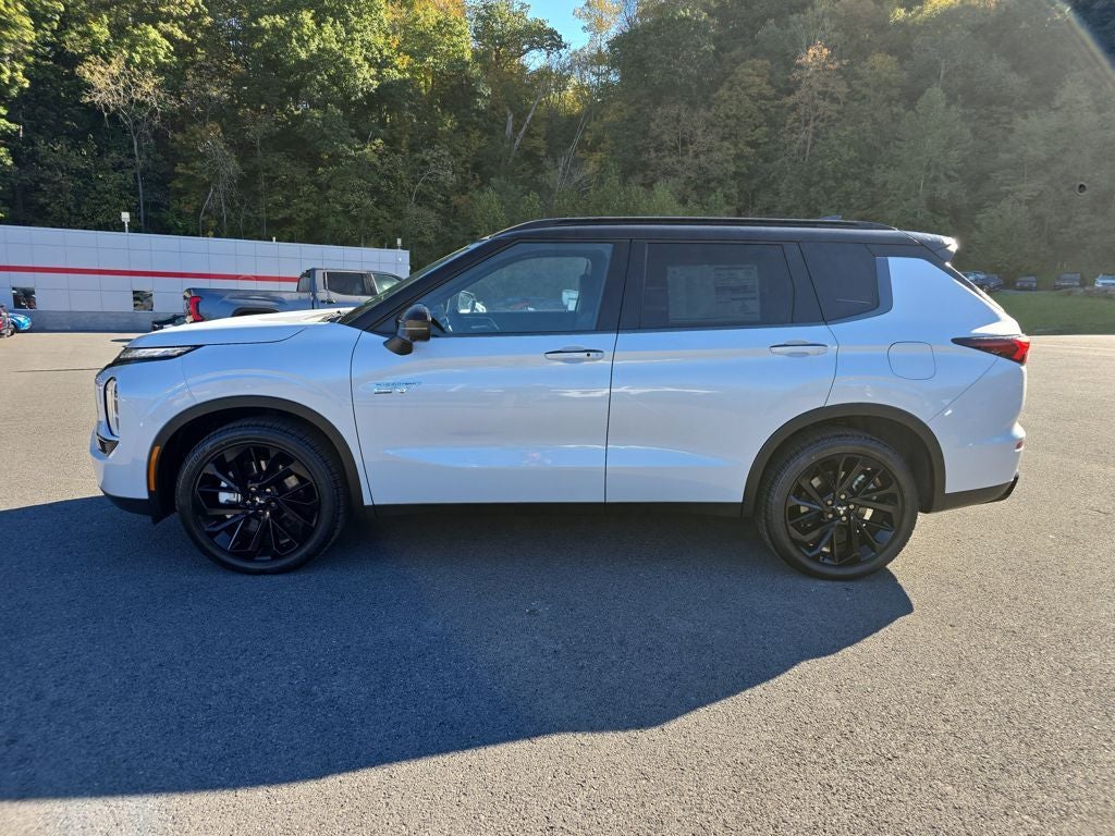 2025 Mitsubishi Outlander PHEV SEL Black Edition