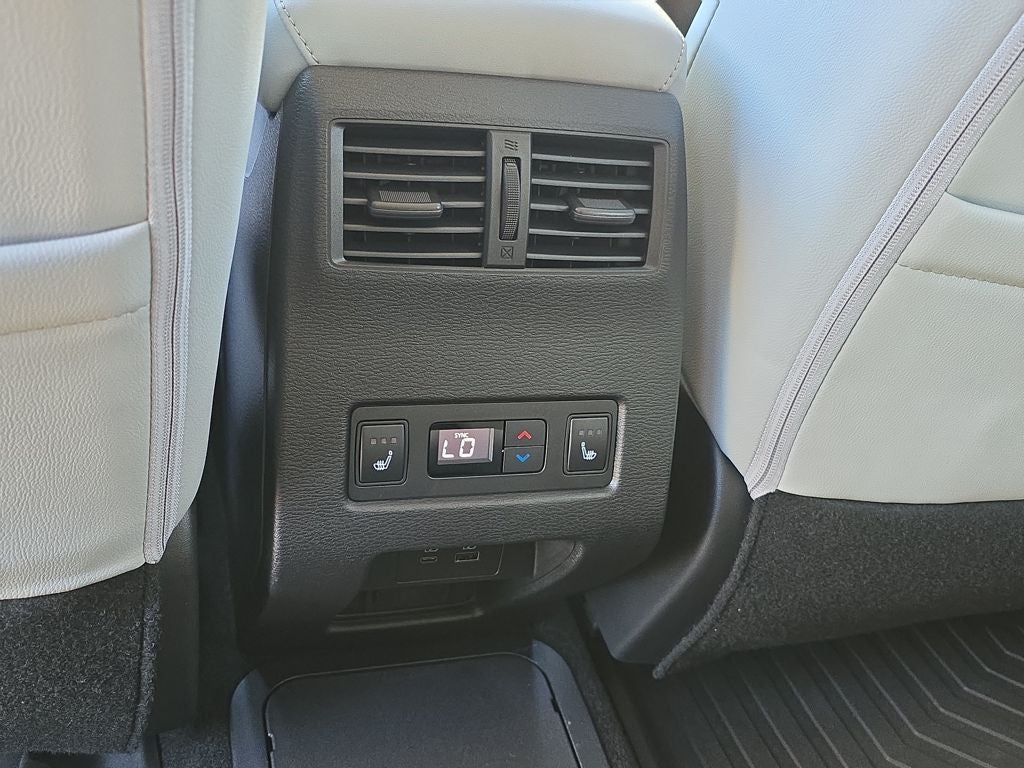 2025 Mitsubishi Outlander PHEV SEL