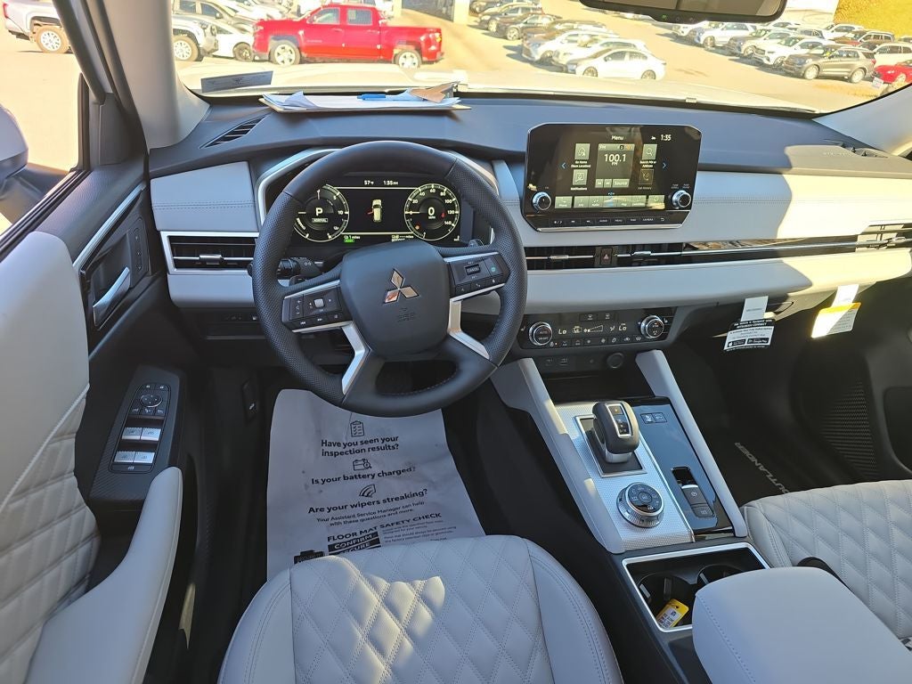 2025 Mitsubishi Outlander PHEV SEL