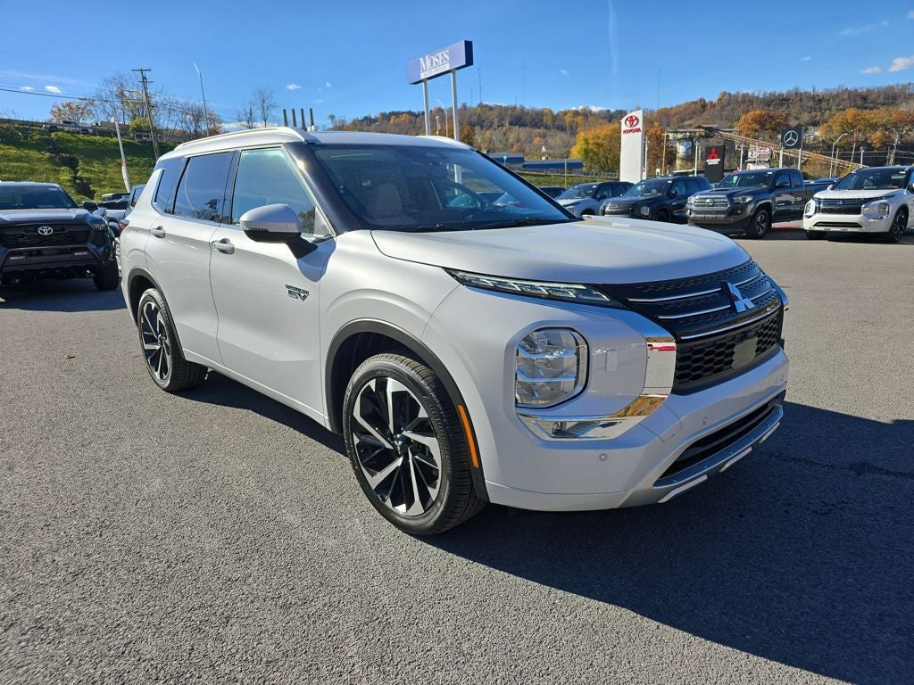 2025 Mitsubishi Outlander PHEV SEL