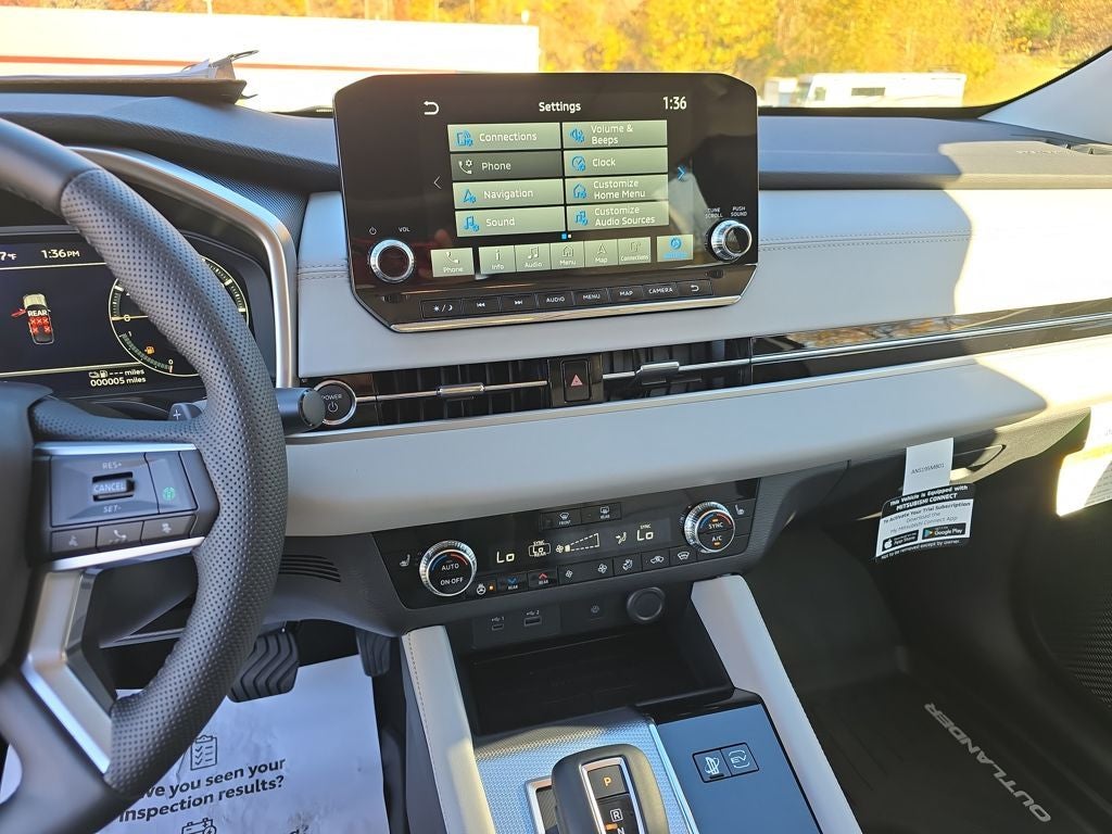 2025 Mitsubishi Outlander PHEV SEL