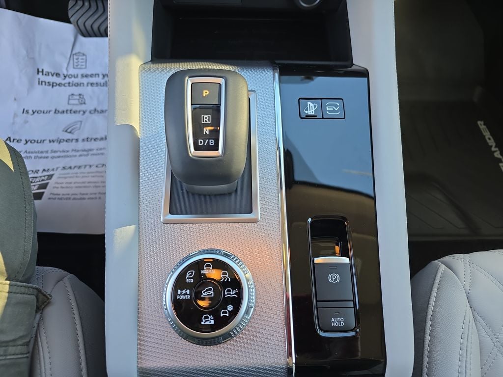 2025 Mitsubishi Outlander PHEV SEL