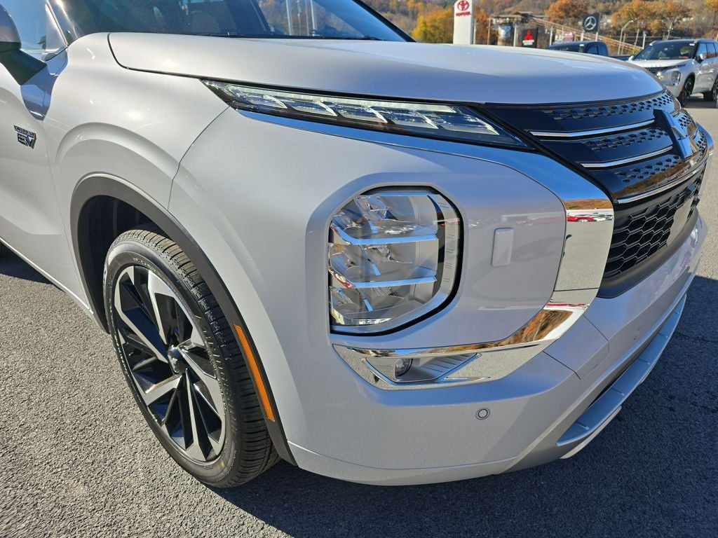 2025 Mitsubishi Outlander PHEV SEL