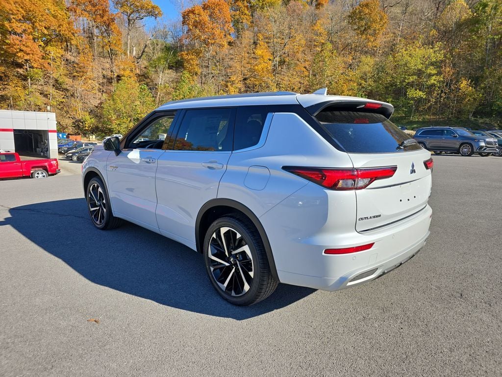 2025 Mitsubishi Outlander PHEV SEL