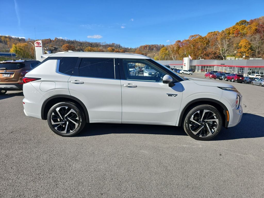 2025 Mitsubishi Outlander PHEV SEL