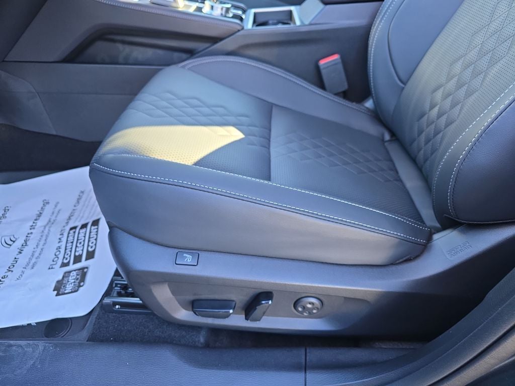 2025 Mitsubishi Outlander PHEV SEL Black Edition