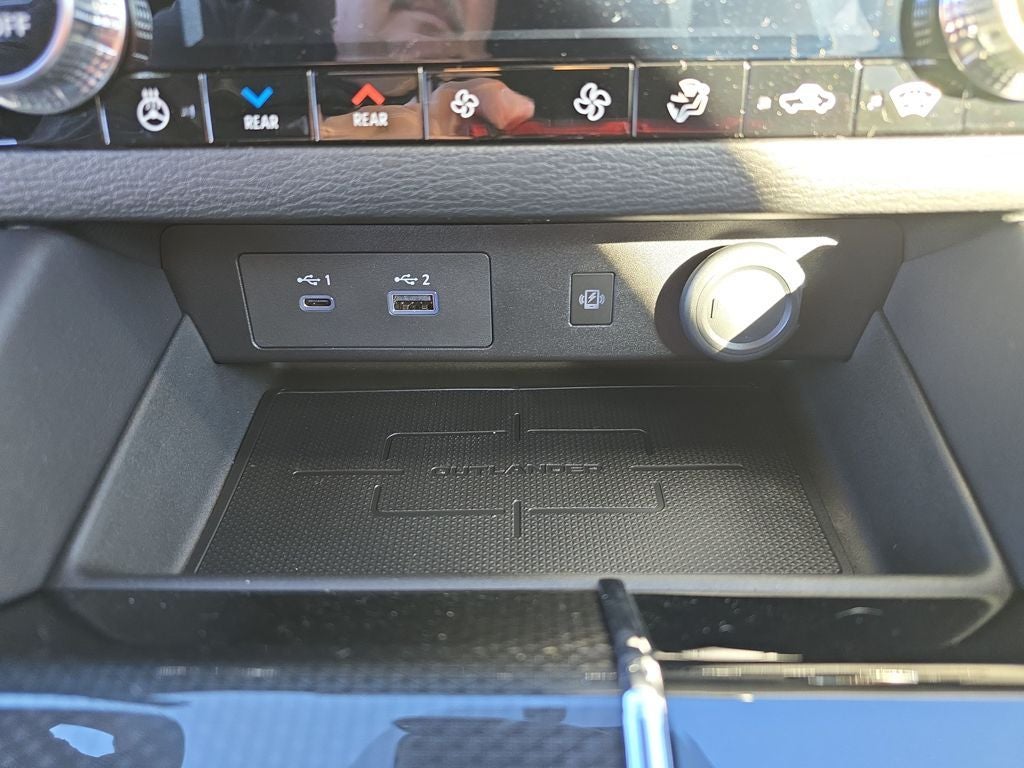 2025 Mitsubishi Outlander PHEV SEL Black Edition