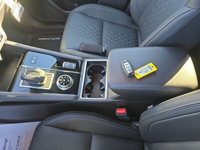 2025 Mitsubishi Outlander PHEV SEL Black Edition