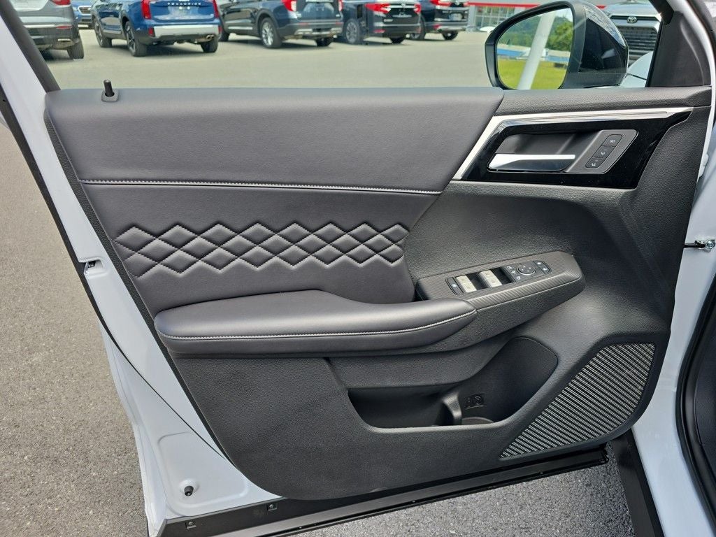 2025 Mitsubishi Outlander PHEV SEL Black Edition