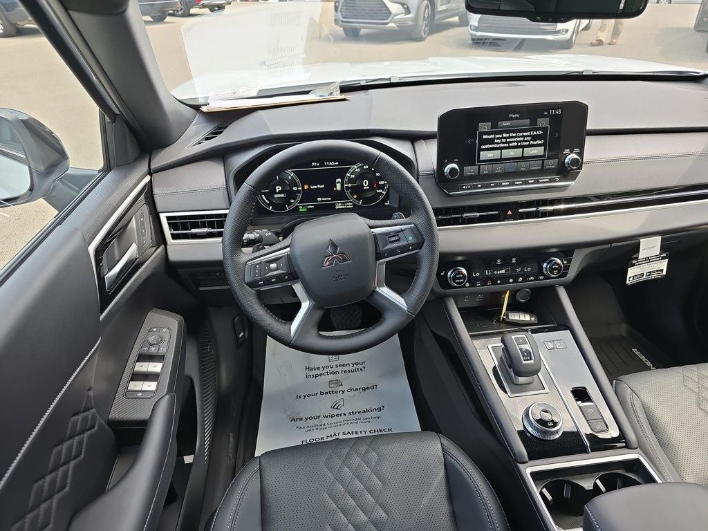 2025 Mitsubishi Outlander PHEV SEL Black Edition