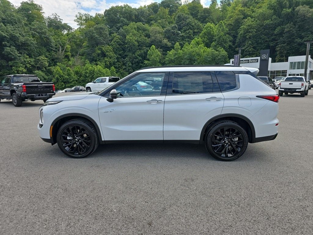 2025 Mitsubishi Outlander PHEV SEL Black Edition