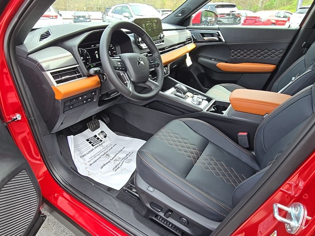 2025 Mitsubishi Outlander PHEV SEL