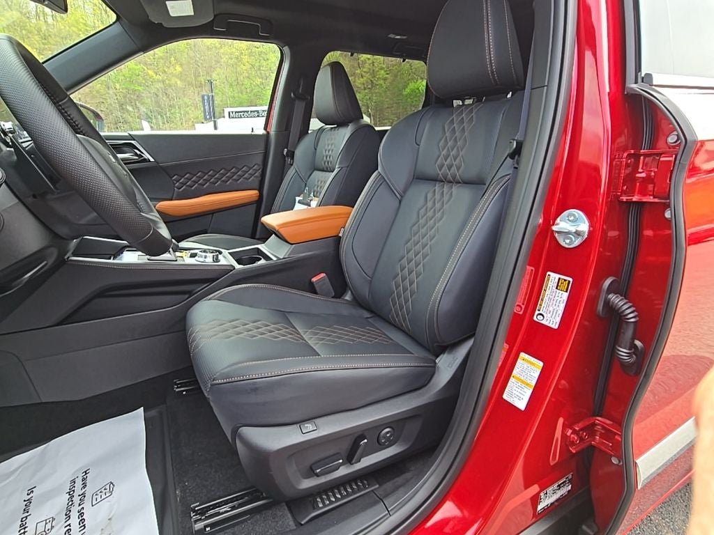 2025 Mitsubishi Outlander PHEV SEL