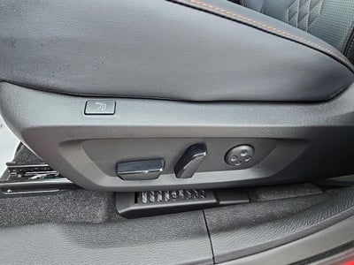 2025 Mitsubishi Outlander PHEV SEL