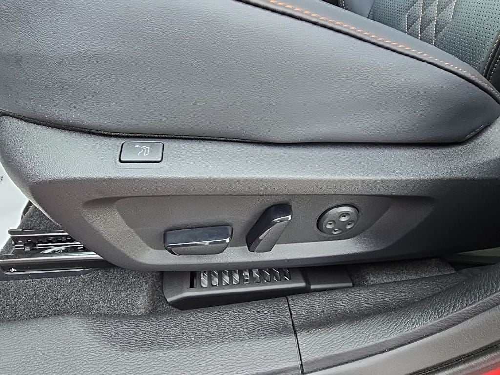 2025 Mitsubishi Outlander PHEV SEL