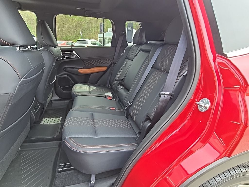 2025 Mitsubishi Outlander PHEV SEL