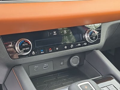 2025 Mitsubishi Outlander PHEV SEL