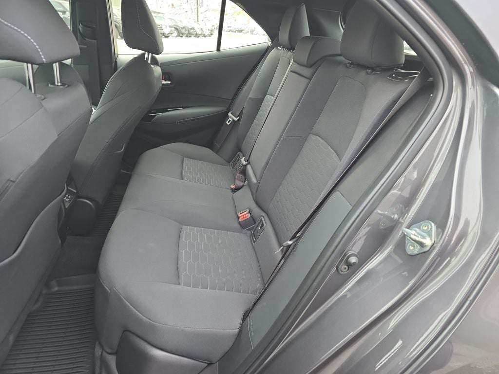 2025 Toyota Corolla Hatchback SE